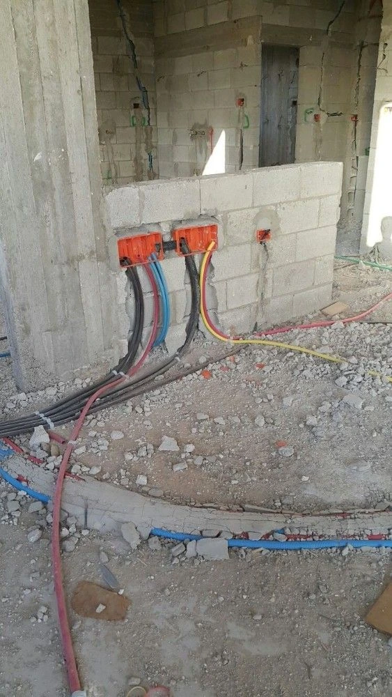 كهربائي تشطيبات